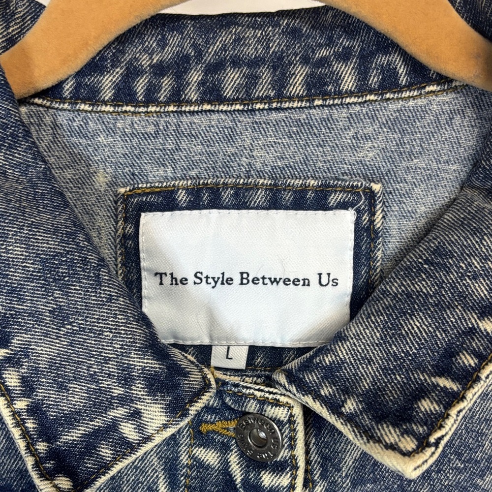 The Style Between Us Acid Wash Denim Jacket - Picture 2 of 10